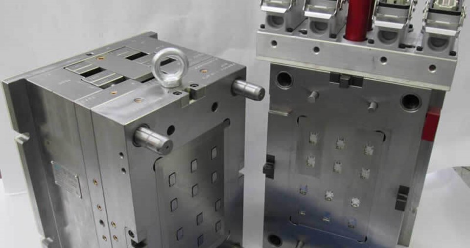 medical device injection molding